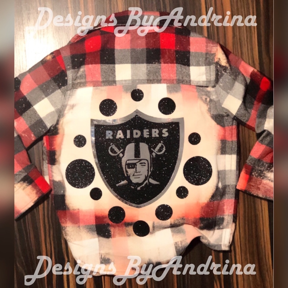 Distressed toddler sized flannel ✨
